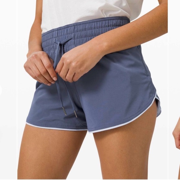 lululemon athletica Pants - Lululemon Women’s 8 Choose a Side Short Reversible 3" Inseam Ink Blue Daydream